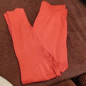 Carbon 38 Red dahlia moto leggings